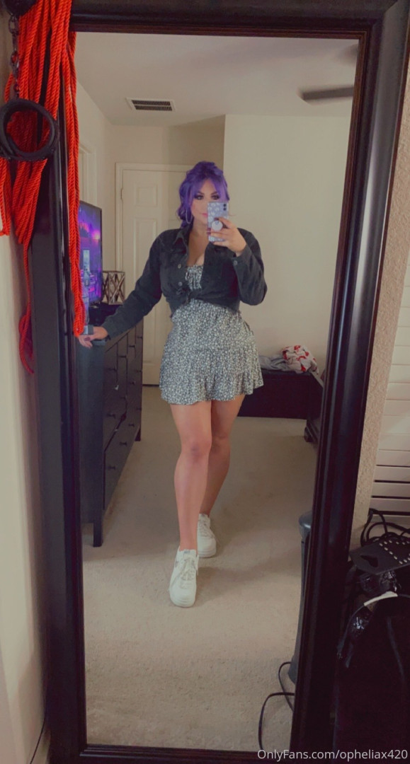 Photo by opheliax420 published on October 13,2023 16:04:56 - BestThots