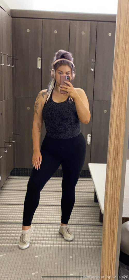 Photo by opheliax420 published on October 13,2023 16:43:59 - BestThots