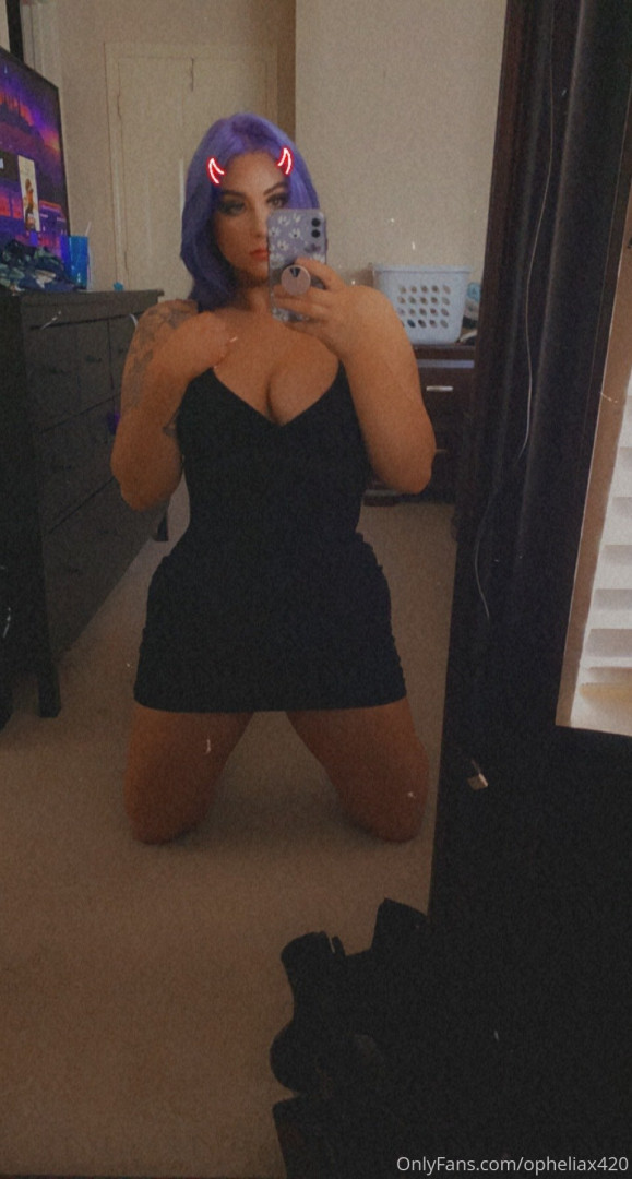 Photo by opheliax420 published on October 13,2023 17:46:29 - BestThots