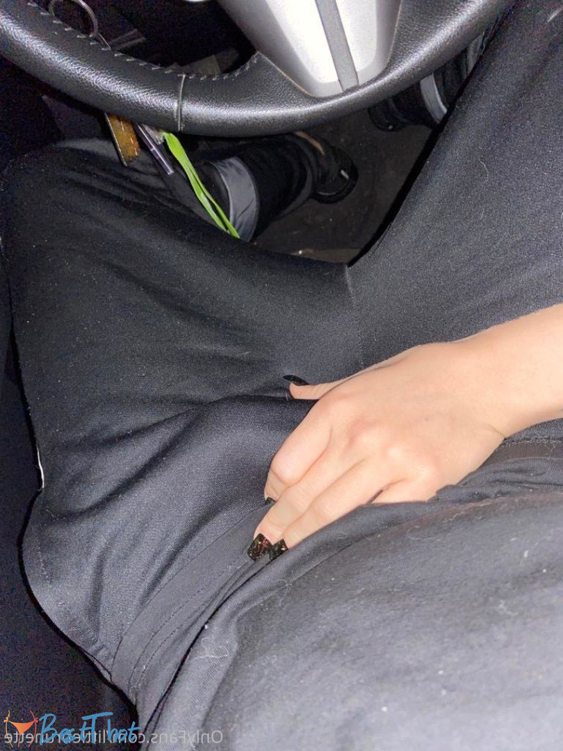 Photo by littlebrunette published on December 19,2024 01:09:33 - BestThots