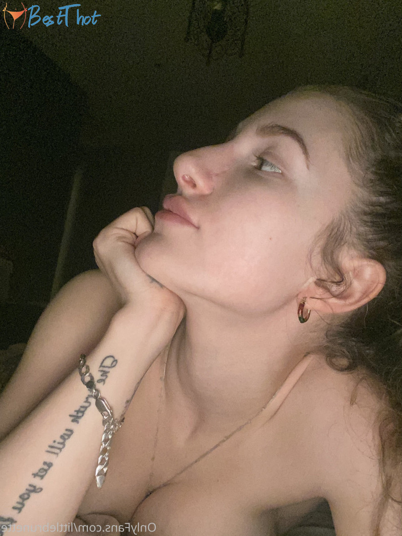 Photo by littlebrunette published on December 20,2024 03:09:39 - BestThots