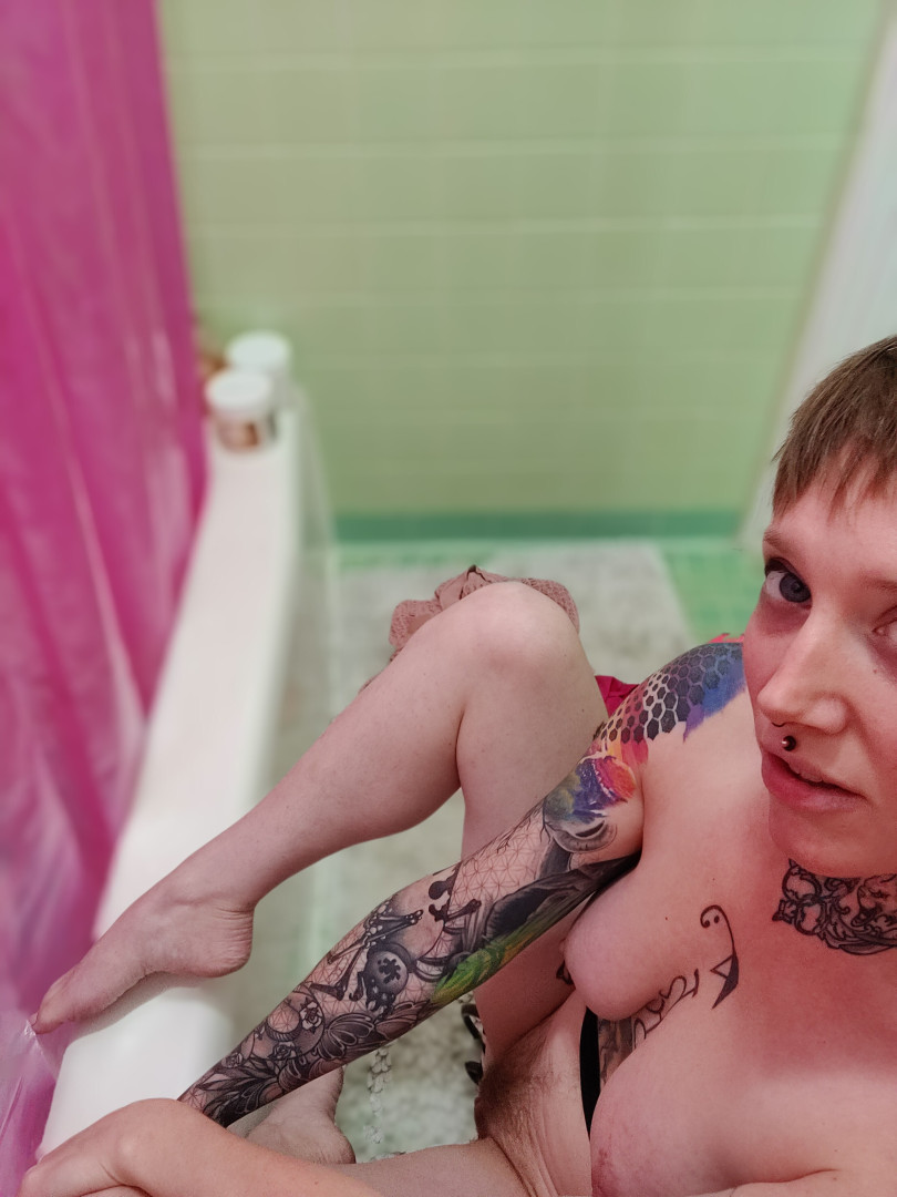 Photo by thesavorypie published on May 16,2023 21:17:55 - BestThots