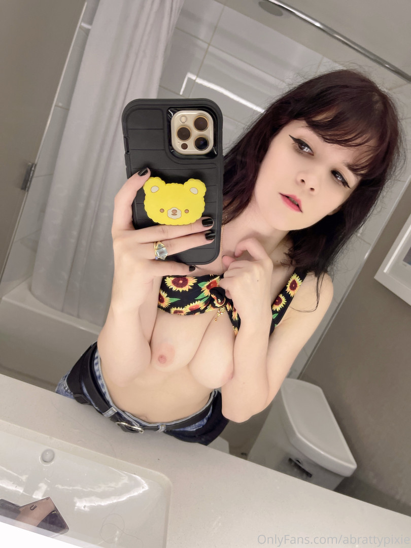 Photo by abrattypixie published on October 16,2023 20:41:24 - BestThots