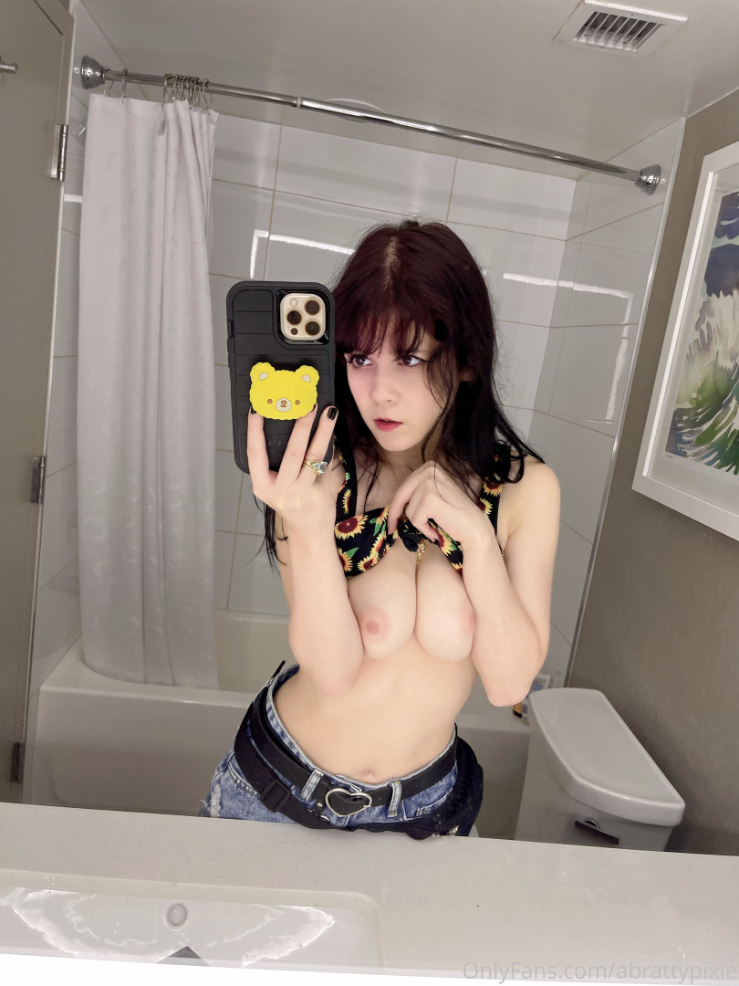 Photo by abrattypixie published on October 16,2023 20:47:04 - BestThots
