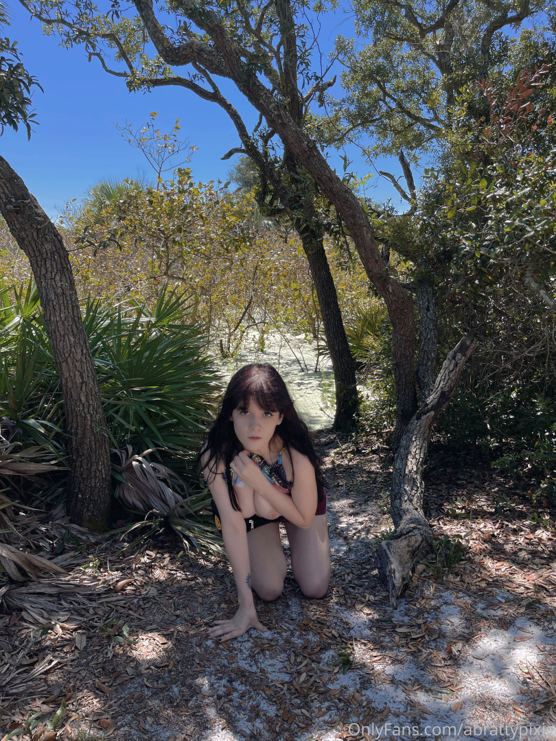 Photo by abrattypixie published on October 16,2023 21:18:48 - BestThots