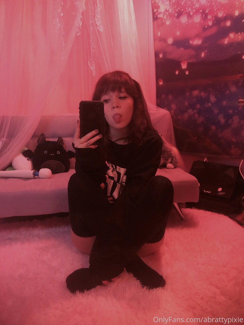 Photo by abrattypixie published on October 16,2023 21:38:01 - BestThots