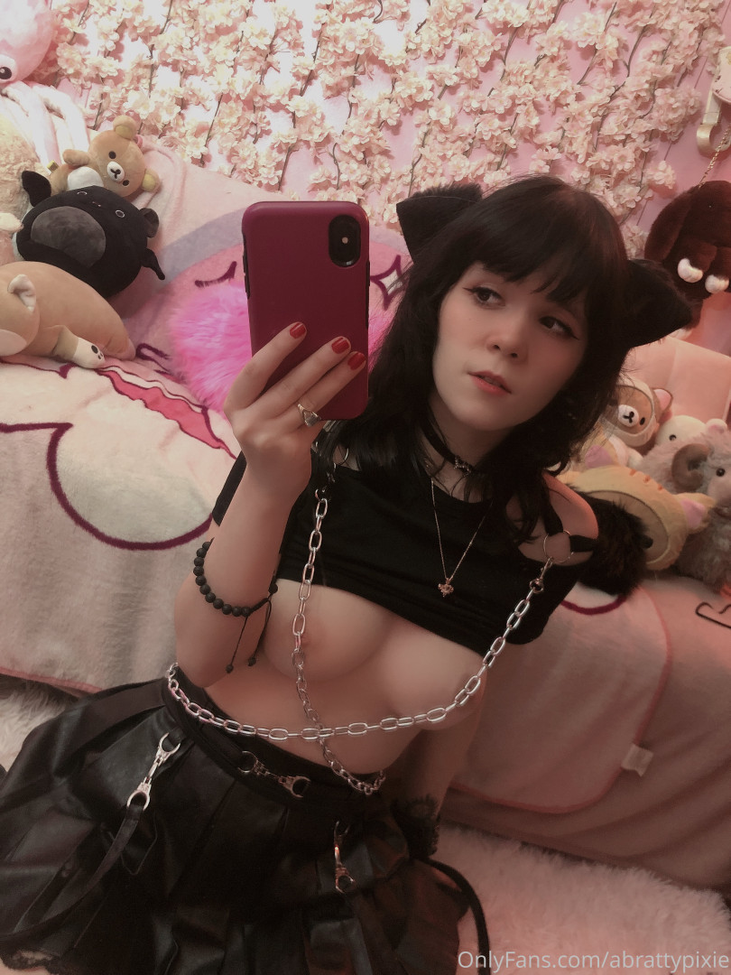 Photo by abrattypixie published on October 16,2023 22:07:35 - BestThots