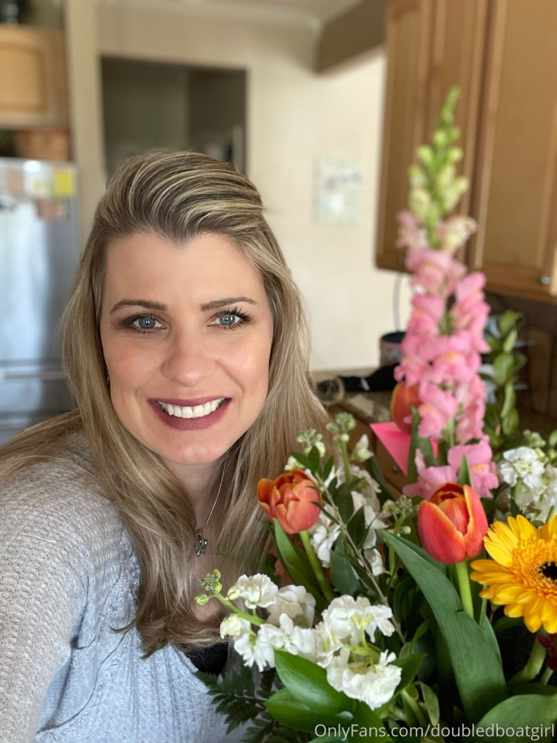 Photo by doubledboatgirl published on July 14,2023 00:04:27 - BestThots