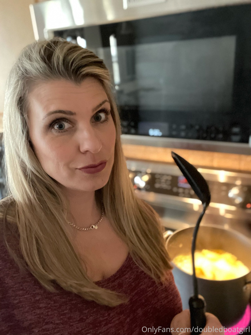 Photo by doubledboatgirl published on July 14,2023 00:05:01 - BestThots