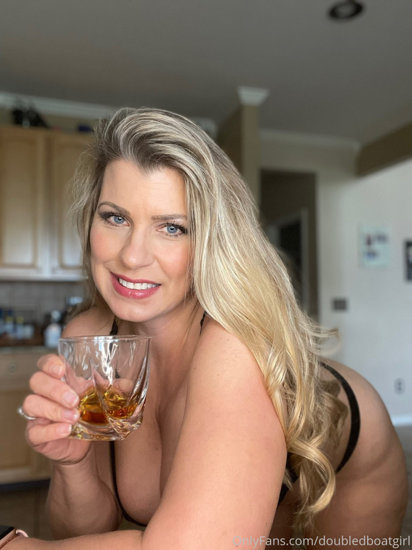 Photo by doubledboatgirl published on July 14,2023 00:05:37 - BestThots