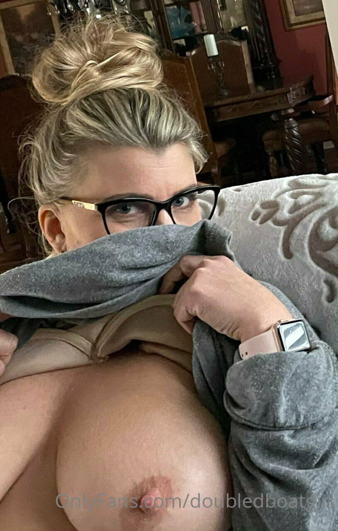 Photo by doubledboatgirl published on July 14,2023 06:13:00 - BestThots