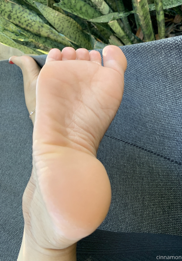 Photo by cinnamonfeet2 published on June 20,2023 15:16:52 - BestThots