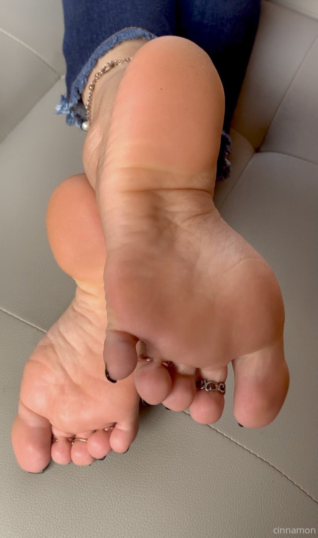 Photo by cinnamonfeet2 published on June 20,2023 15:17:16 - BestThots