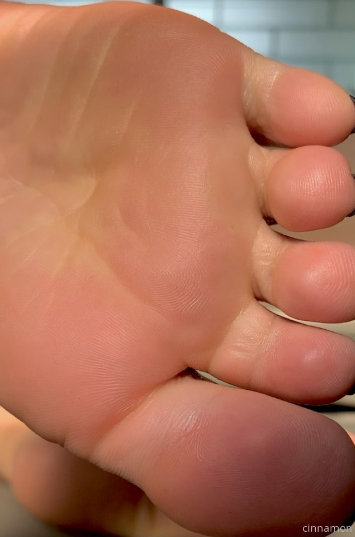 Photo by cinnamonfeet2 published on June 20,2023 15:45:51 - BestThots