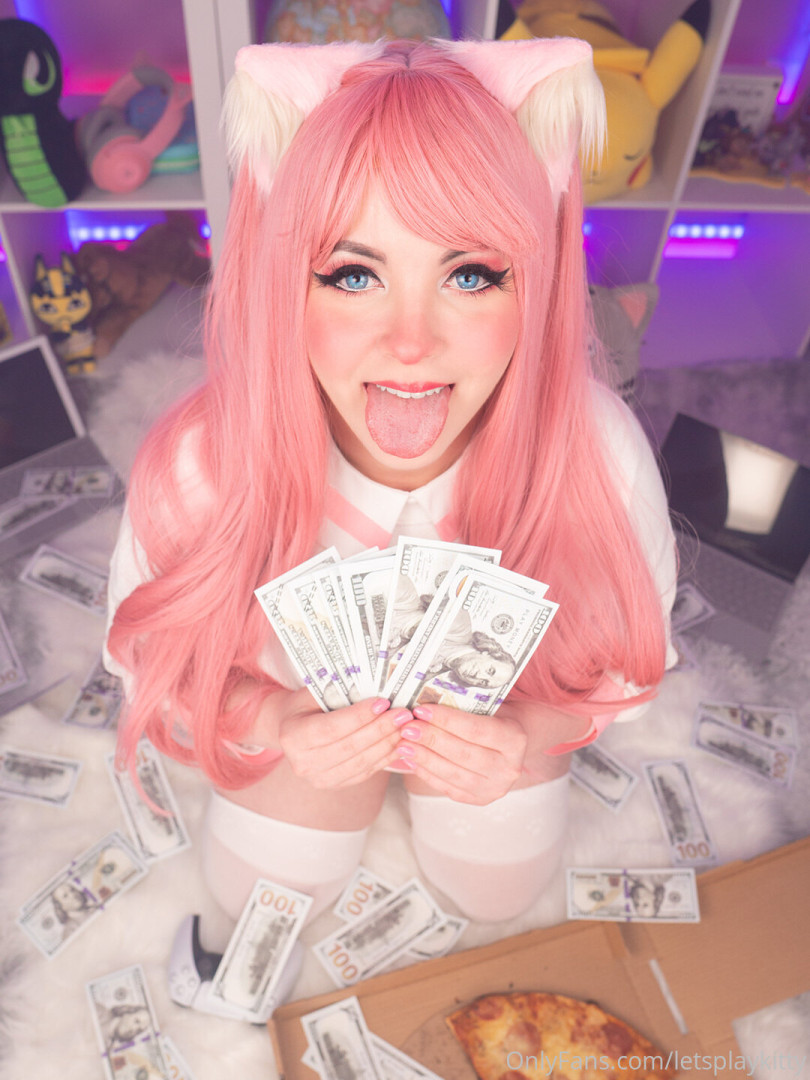 Photo by letsplaykitty published on October 13,2023 16:06:14 - BestThots