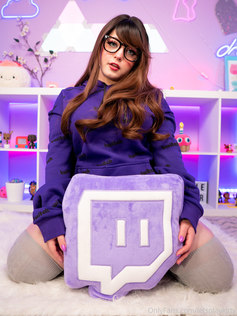 Photo by letsplaykitty published on October 13,2023 16:54:16 - BestThots