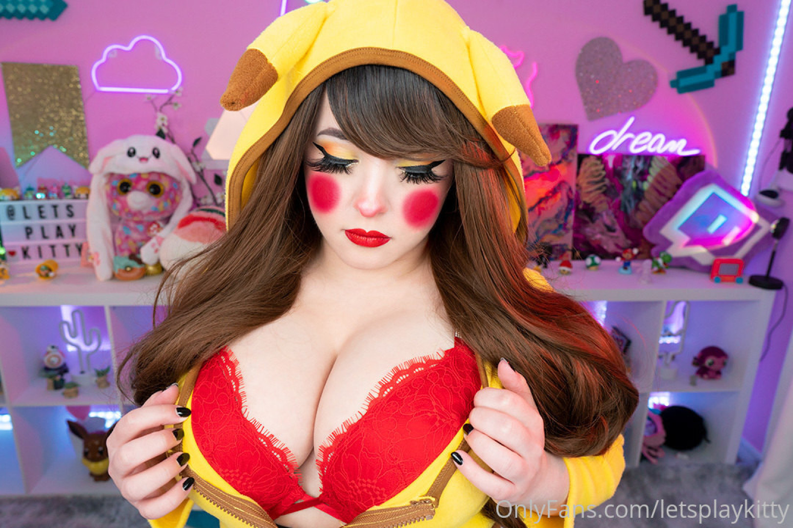 Photo by letsplaykitty published on October 13,2023 17:21:59 - BestThots