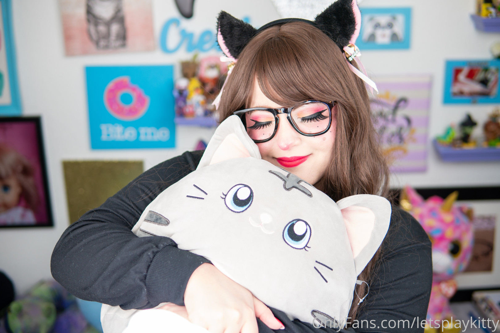 Photo by letsplaykitty published on October 13,2023 18:11:08 - BestThots