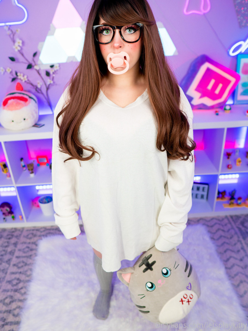 Photo by letsplaykitty published on October 13,2023 18:27:42 - BestThots