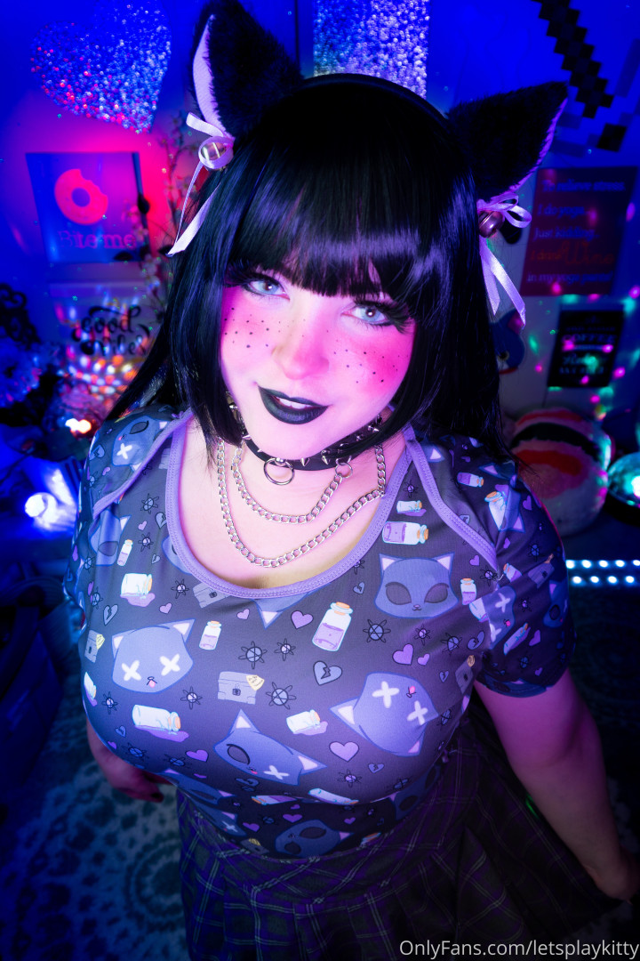 Photo by letsplaykitty published on October 13,2023 19:41:08 - BestThots