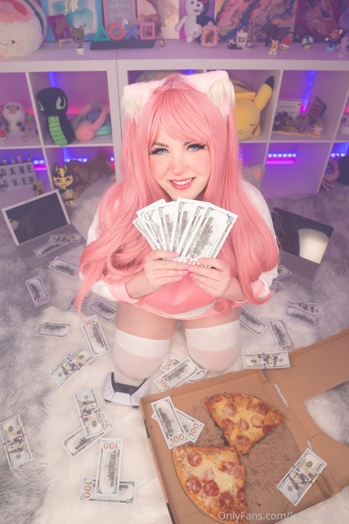 Photo by letsplaykitty published on October 13,2023 20:35:58 - BestThots