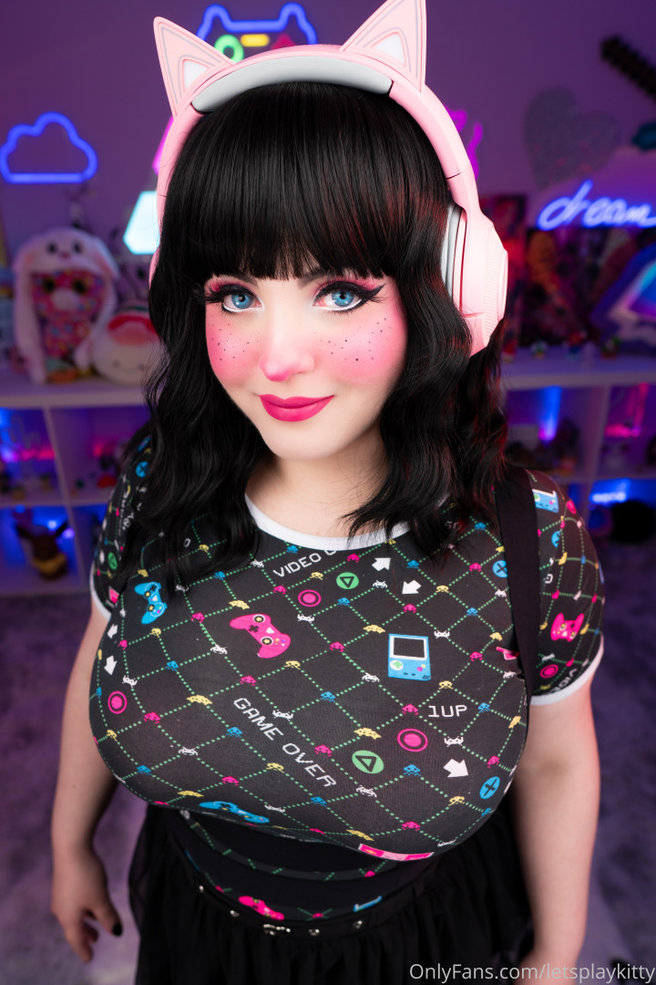 Photo by letsplaykitty published on October 13,2023 21:15:39 - BestThots