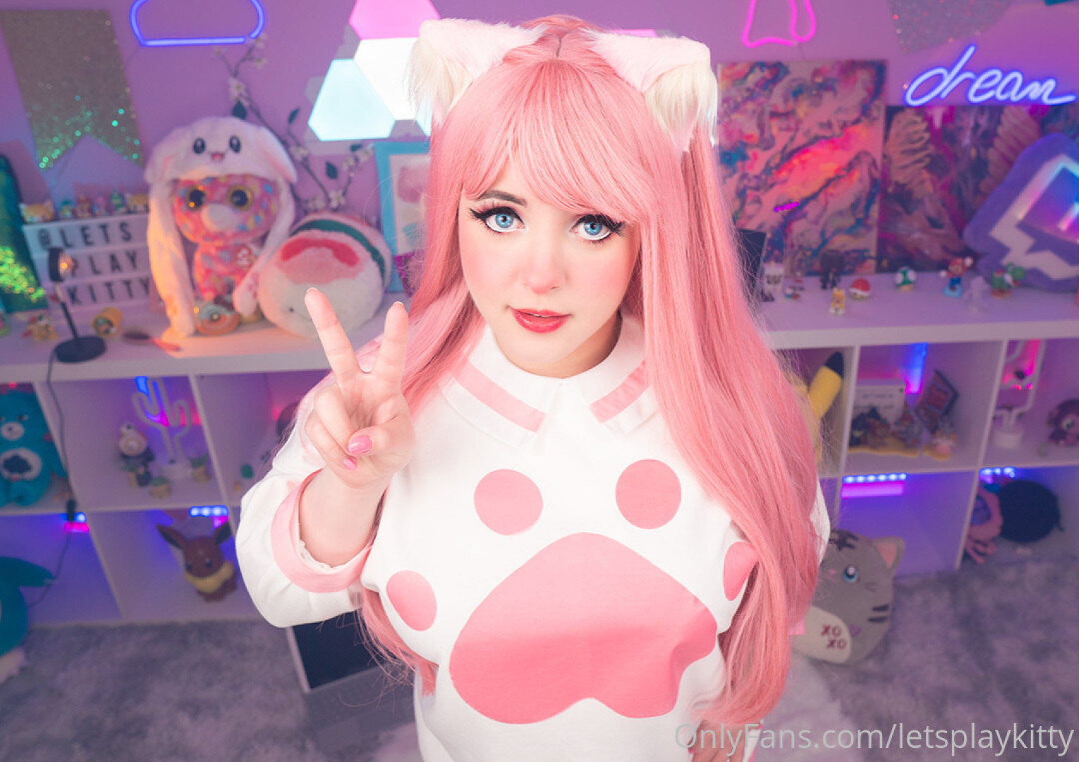 Photo by letsplaykitty published on October 13,2023 22:32:58 - BestThots