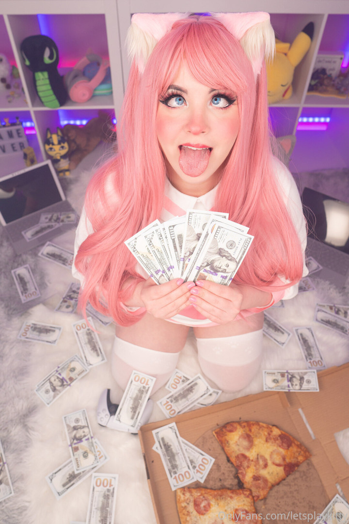 Photo by letsplaykitty published on October 14,2023 00:00:53 - BestThots