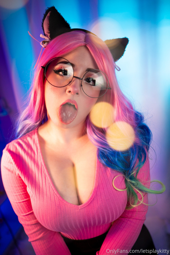 Photo by letsplaykitty published on October 14,2023 00:41:35 - BestThots