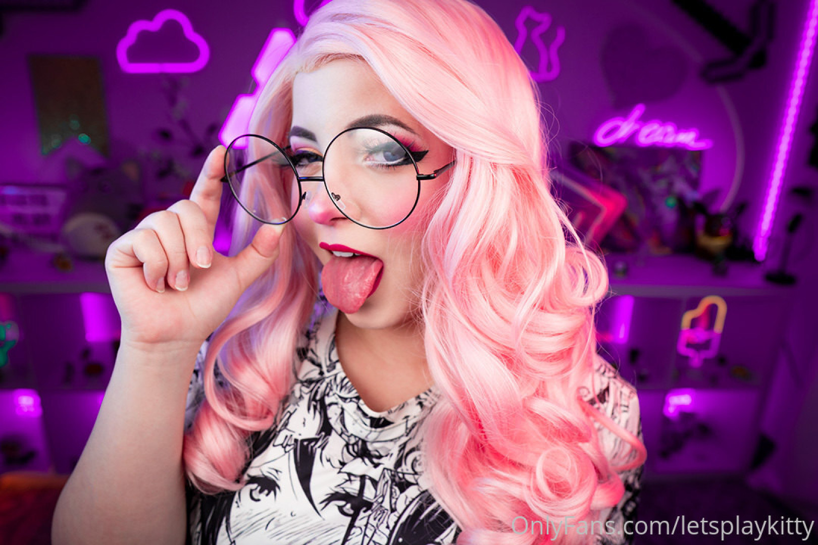 Photo by letsplaykitty published on October 14,2023 01:41:05 - BestThots