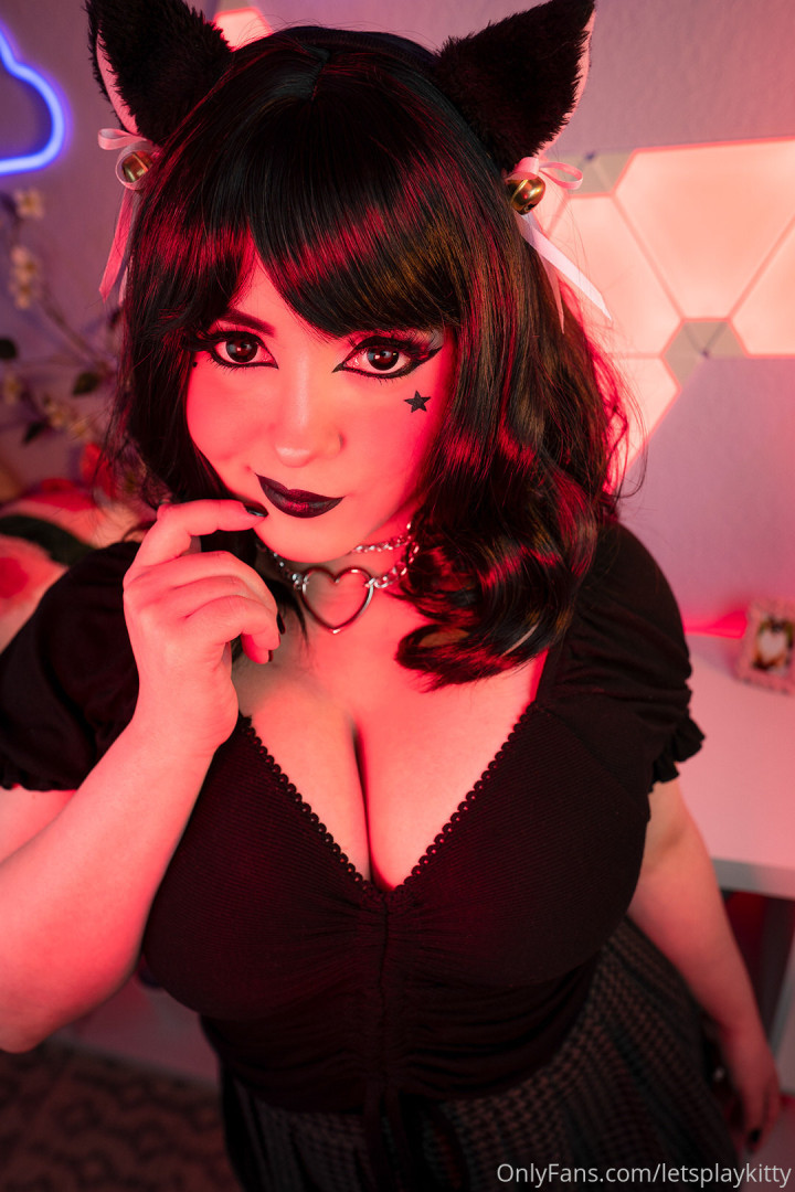 Photo by letsplaykitty published on October 14,2023 15:04:01 - BestThots