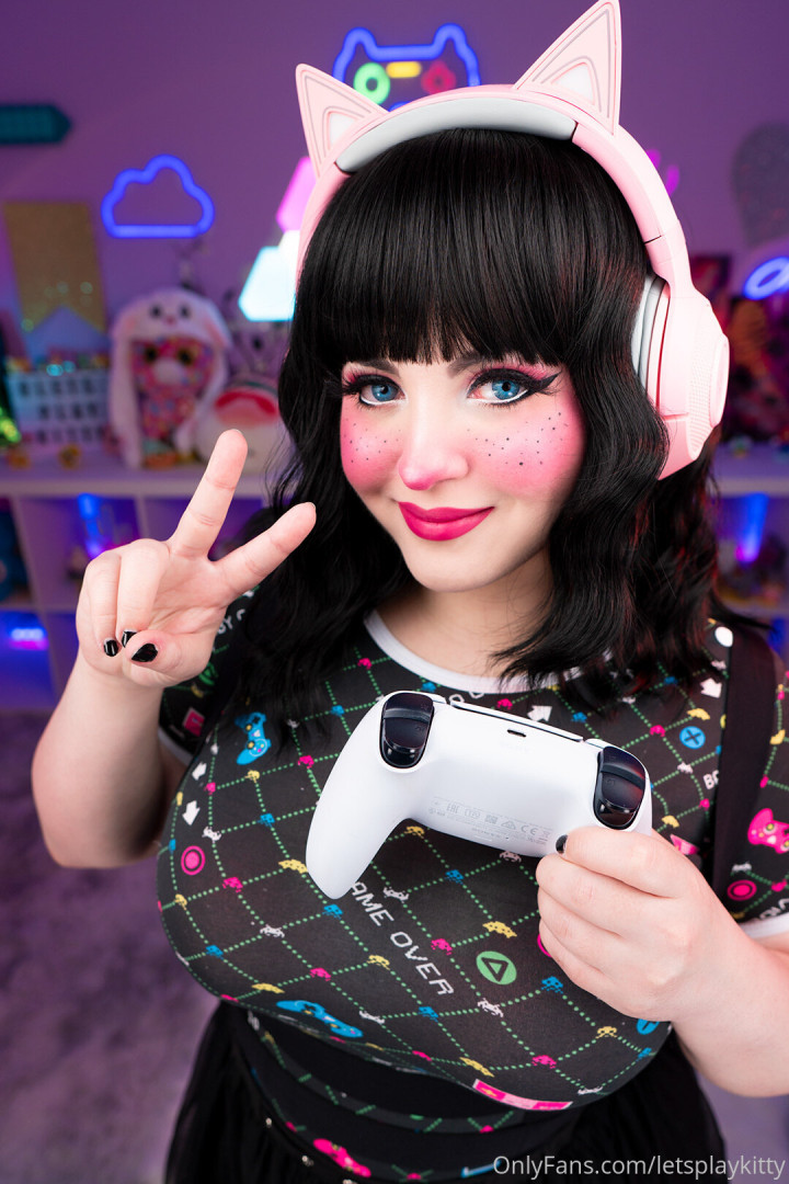 Photo by letsplaykitty published on October 14,2023 16:16:10 - BestThots