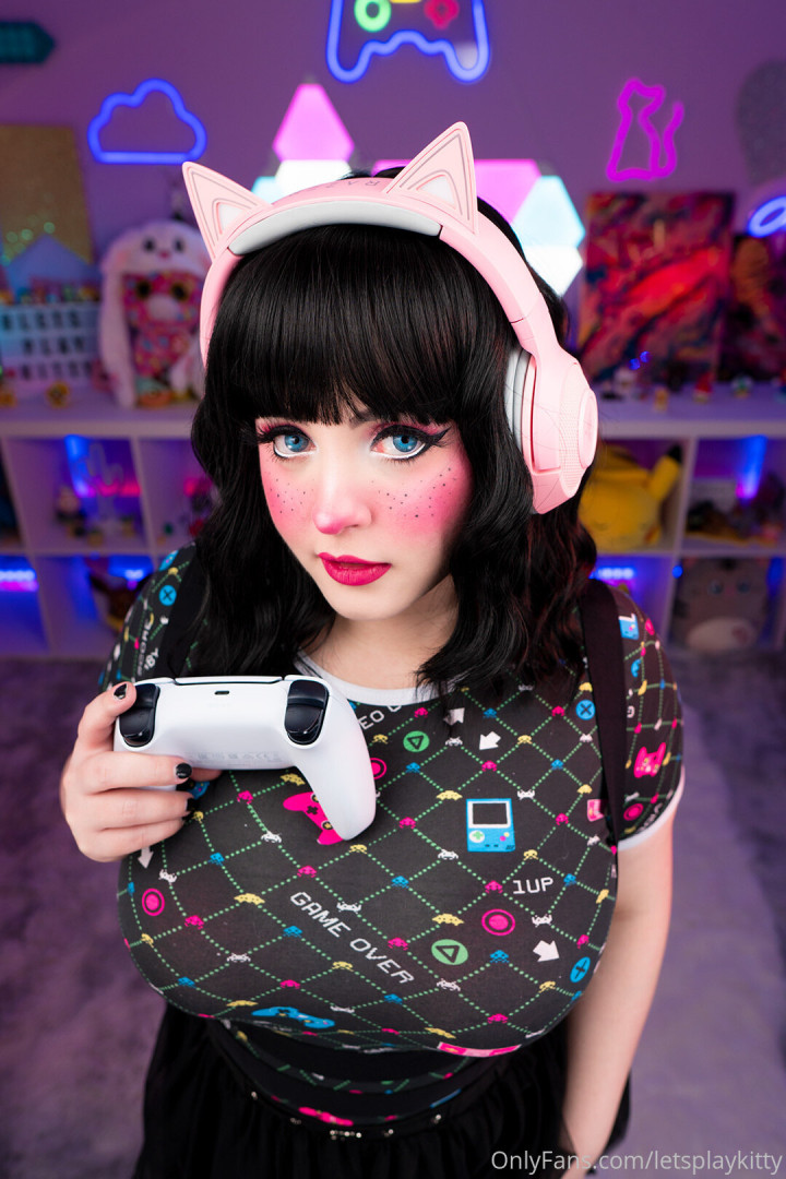 Photo by letsplaykitty published on October 14,2023 16:47:12 - BestThots