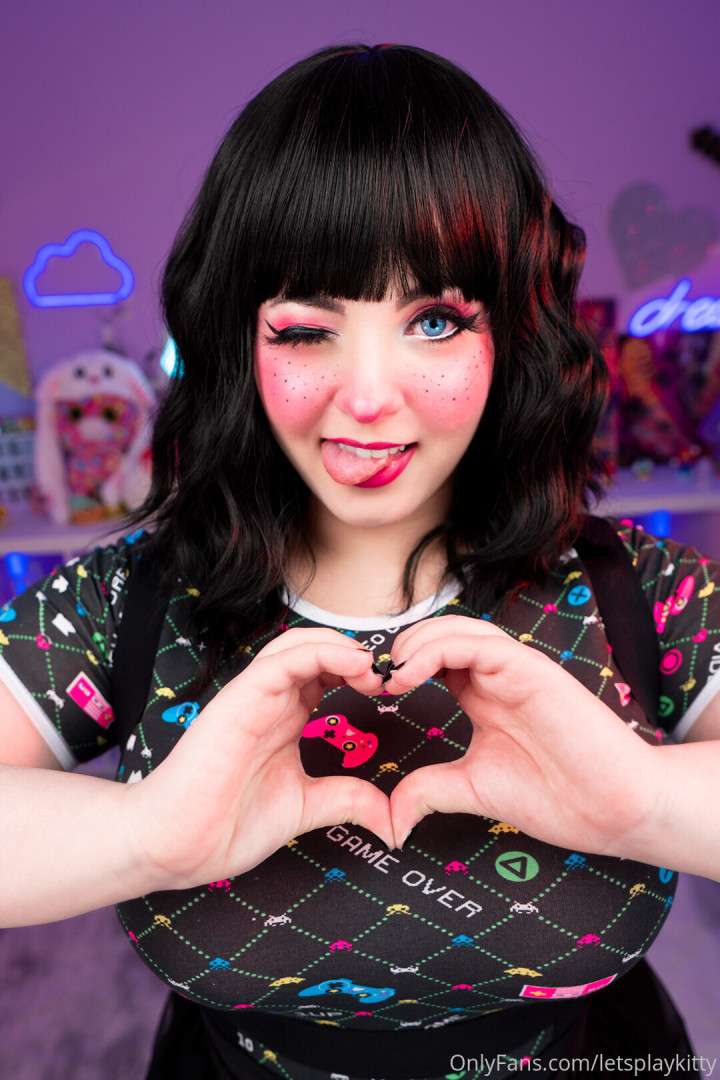 Photo by letsplaykitty published on October 14,2023 17:29:21 - BestThots
