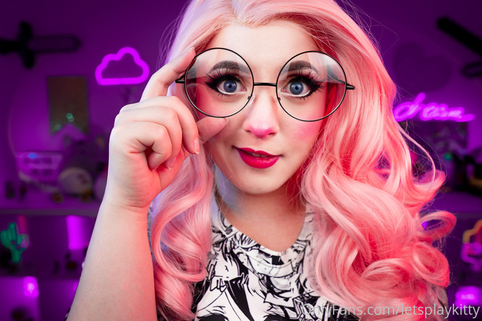 Photo by letsplaykitty published on October 14,2023 18:16:49 - BestThots