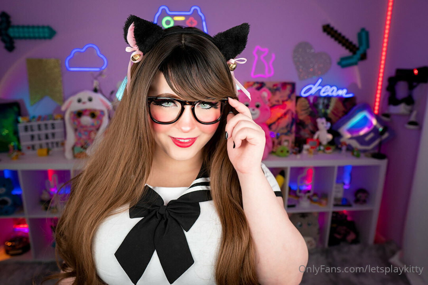 Photo by letsplaykitty published on October 14,2023 18:30:19 - BestThots