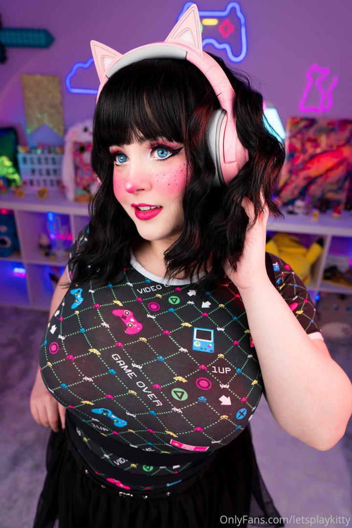 Photo by letsplaykitty published on October 14,2023 18:37:40 - BestThots