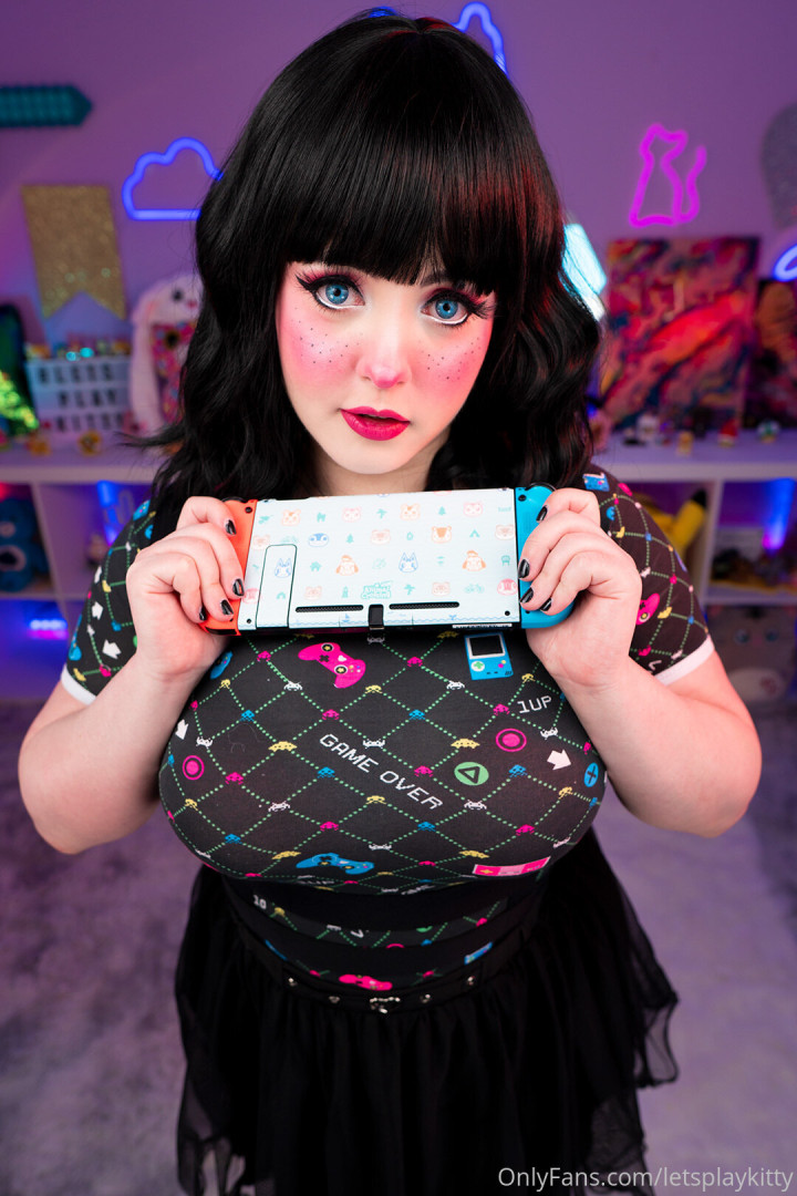 Photo by letsplaykitty published on October 14,2023 20:12:44 - BestThots