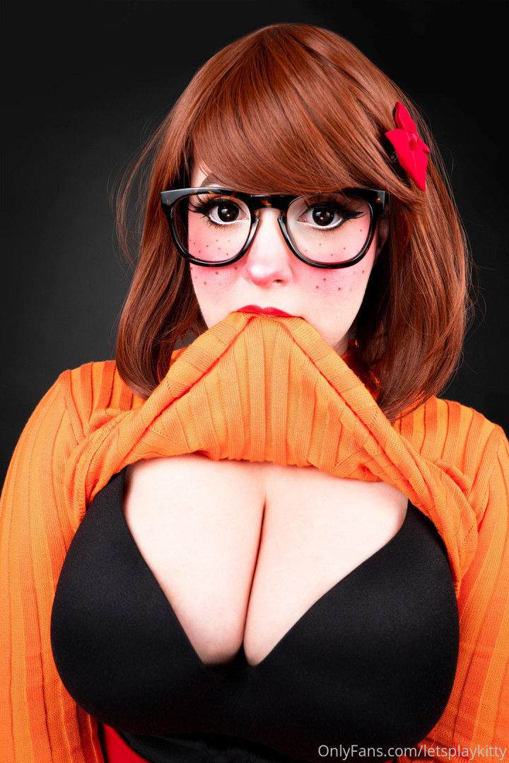 Photo by letsplaykitty published on October 14,2023 20:41:35 - BestThots