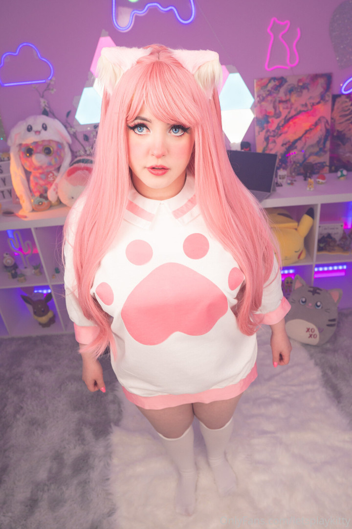 Photo by letsplaykitty published on October 14,2023 21:36:24 - BestThots