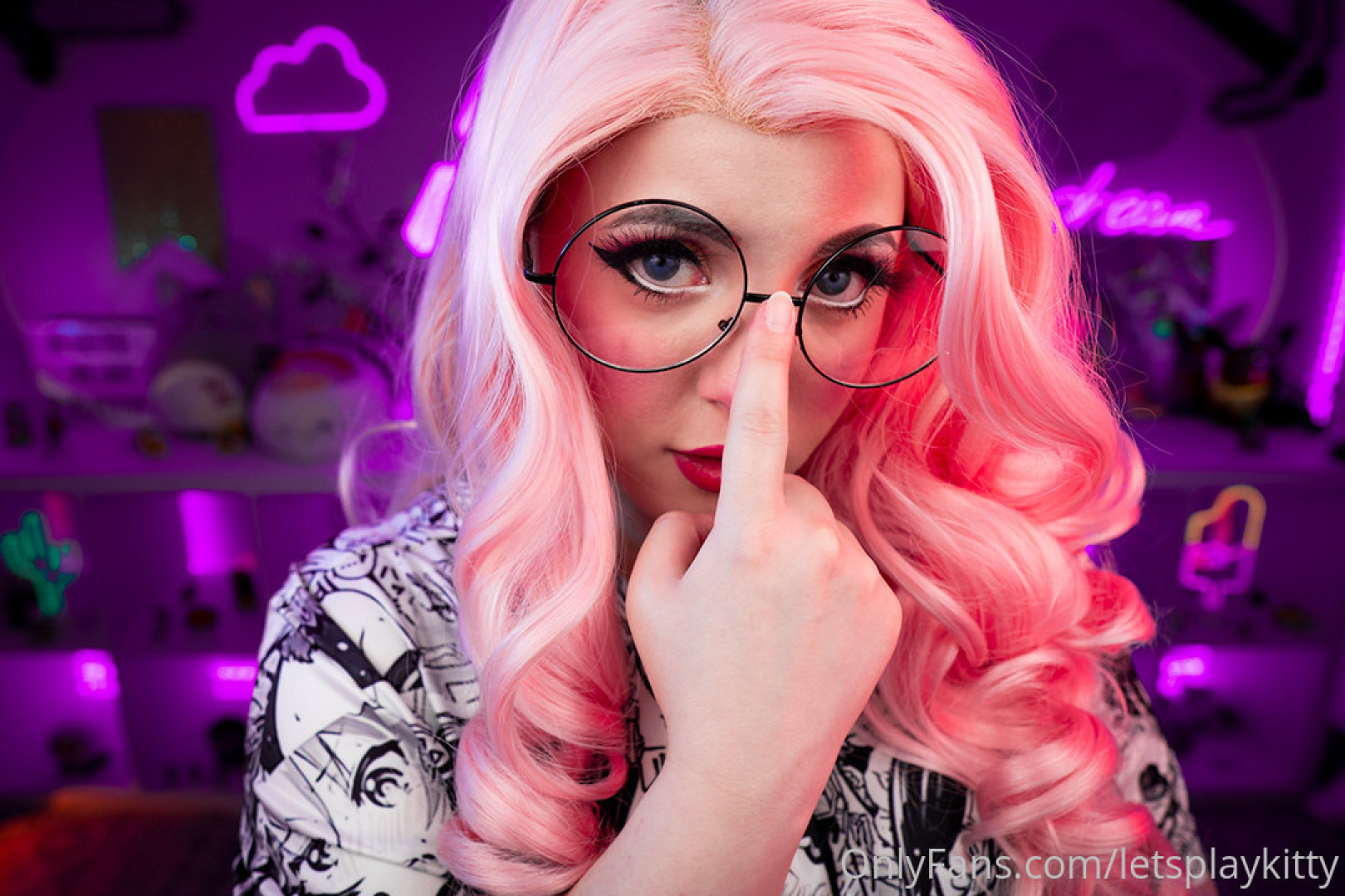 Photo by letsplaykitty published on October 14,2023 22:11:32 - BestThots