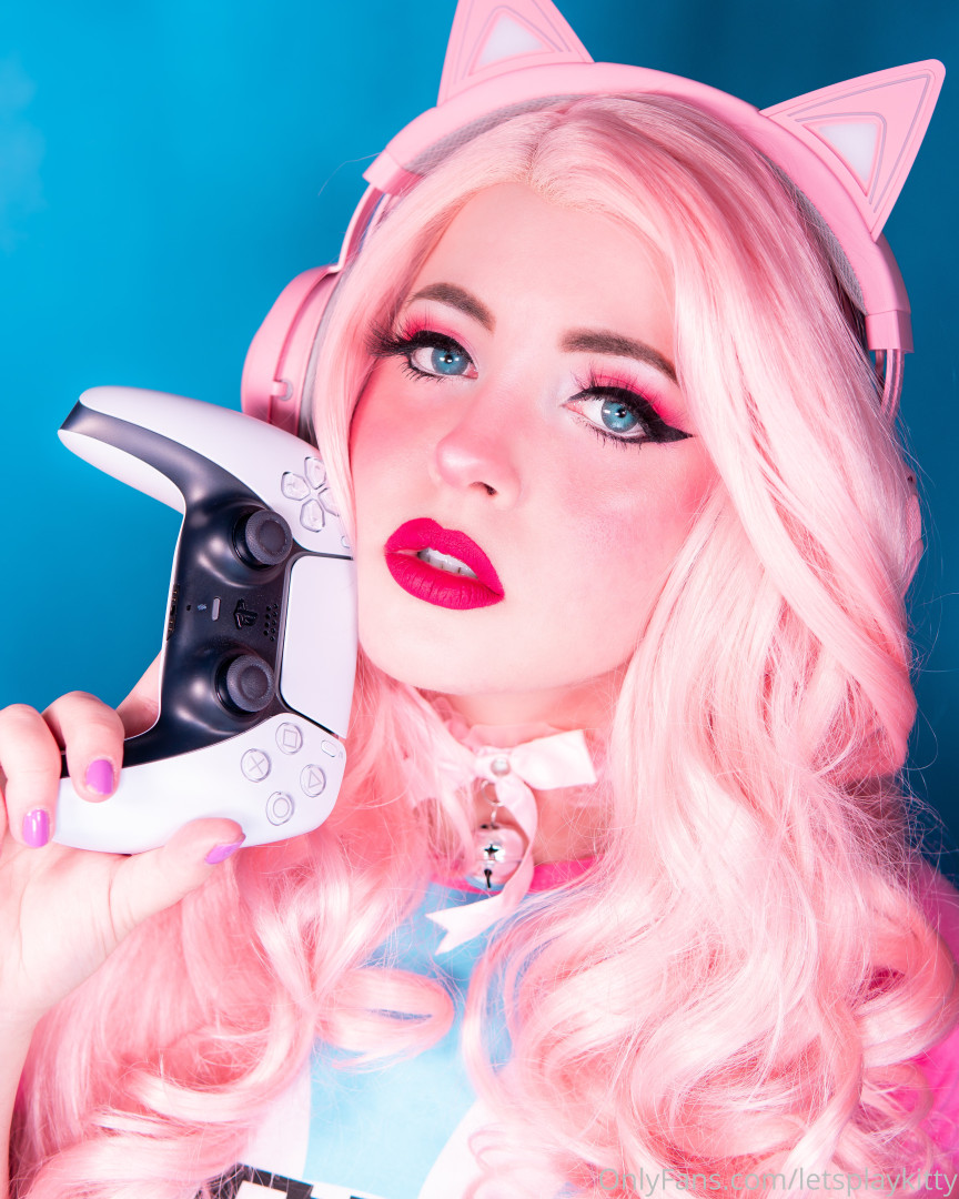 Photo by letsplaykitty published on October 14,2023 22:35:01 - BestThots