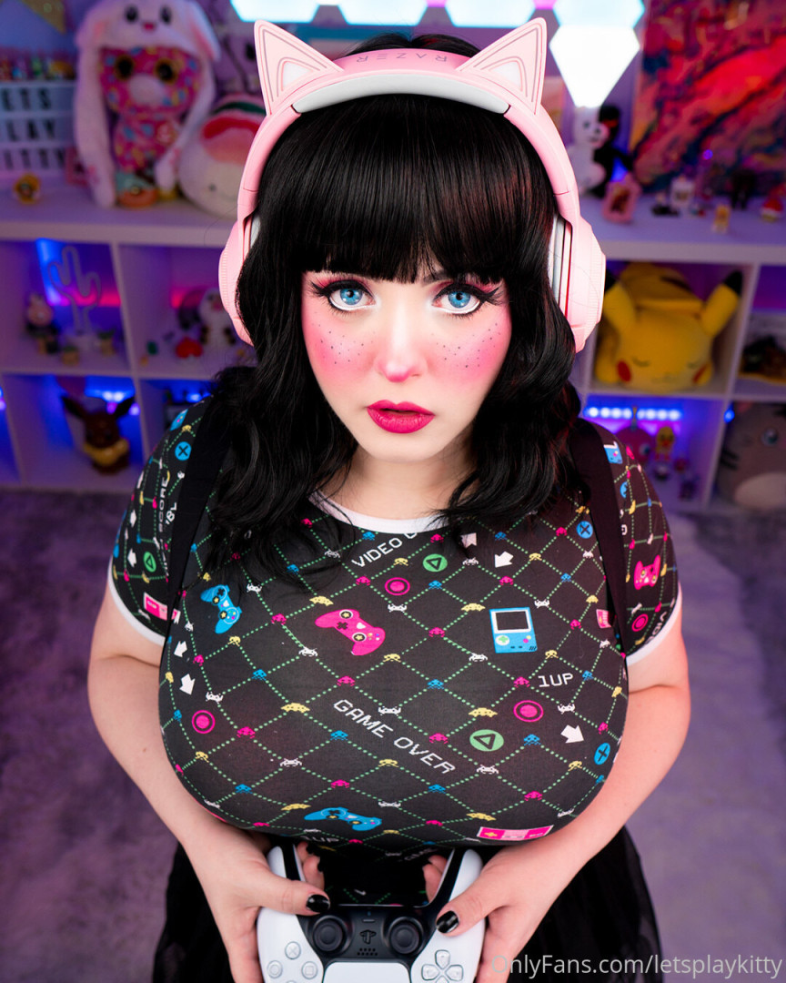 Photo by letsplaykitty published on October 14,2023 23:10:21 - BestThots