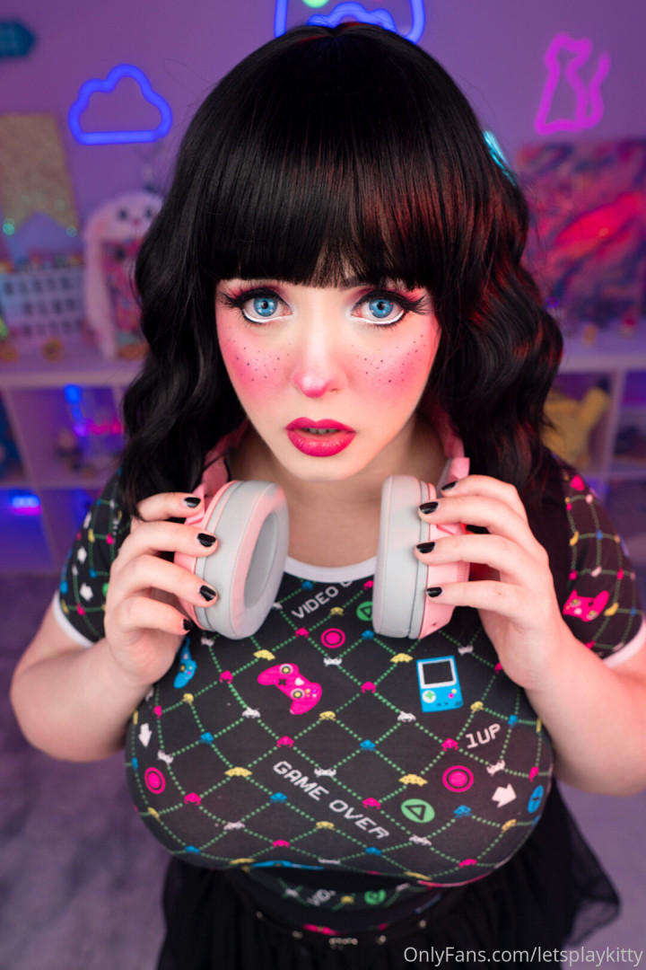 Photo by letsplaykitty published on October 14,2023 23:47:23 - BestThots