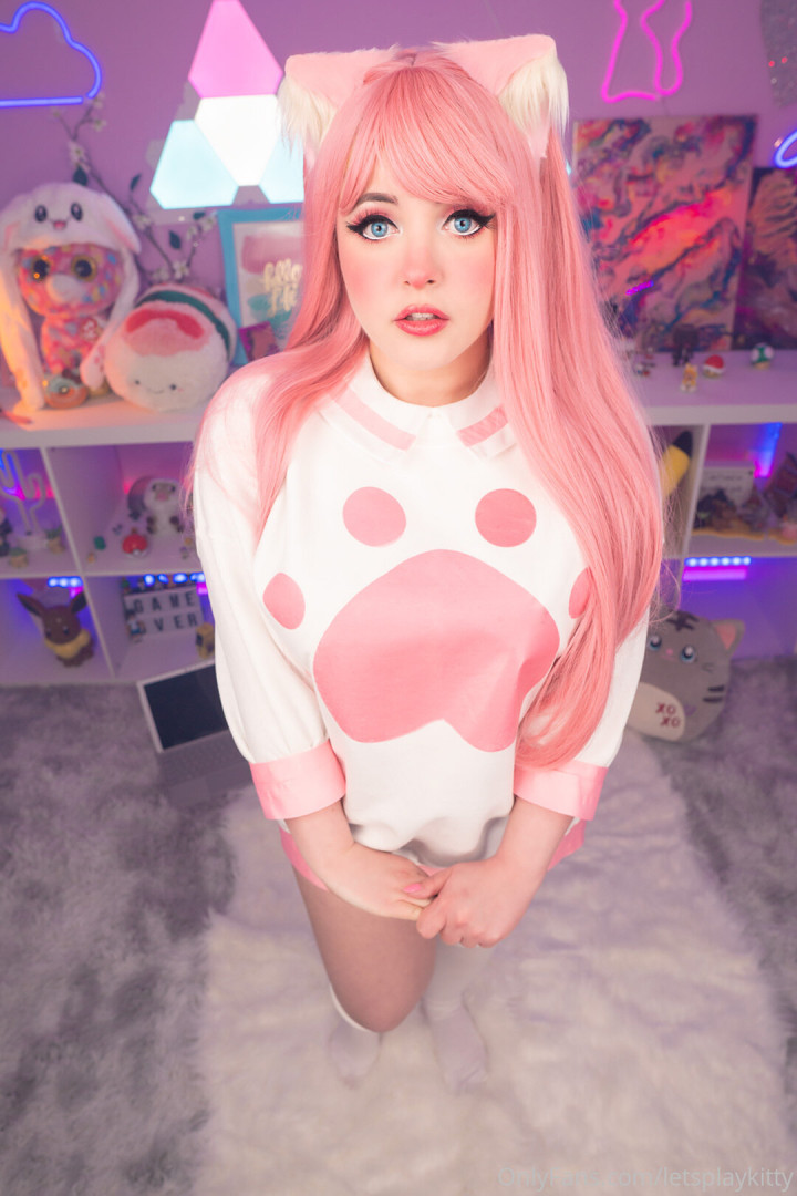 Photo by letsplaykitty published on October 15,2023 00:08:08 - BestThots