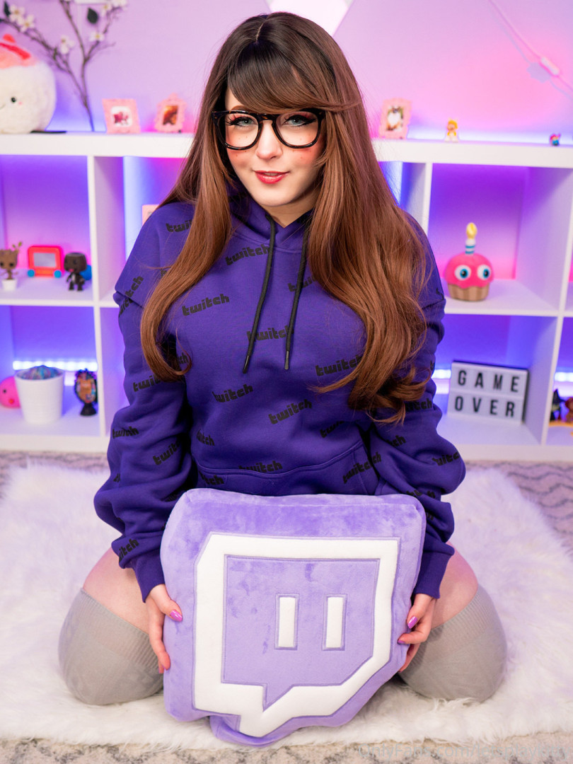 Photo by letsplaykitty published on October 15,2023 00:18:09 - BestThots