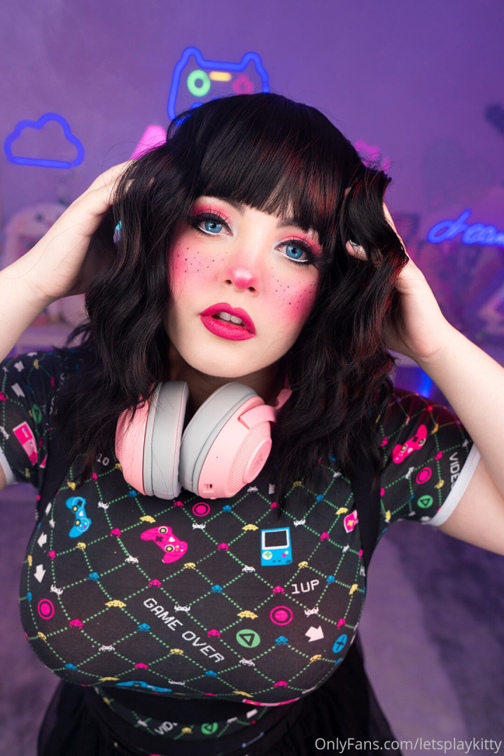 Photo by letsplaykitty published on October 15,2023 00:25:52 - BestThots