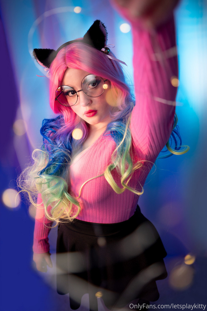 Photo by letsplaykitty published on October 15,2023 00:36:47 - BestThots