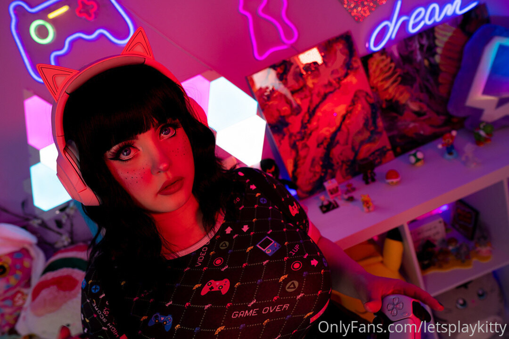 Photo by letsplaykitty published on October 15,2023 00:41:23 - BestThots