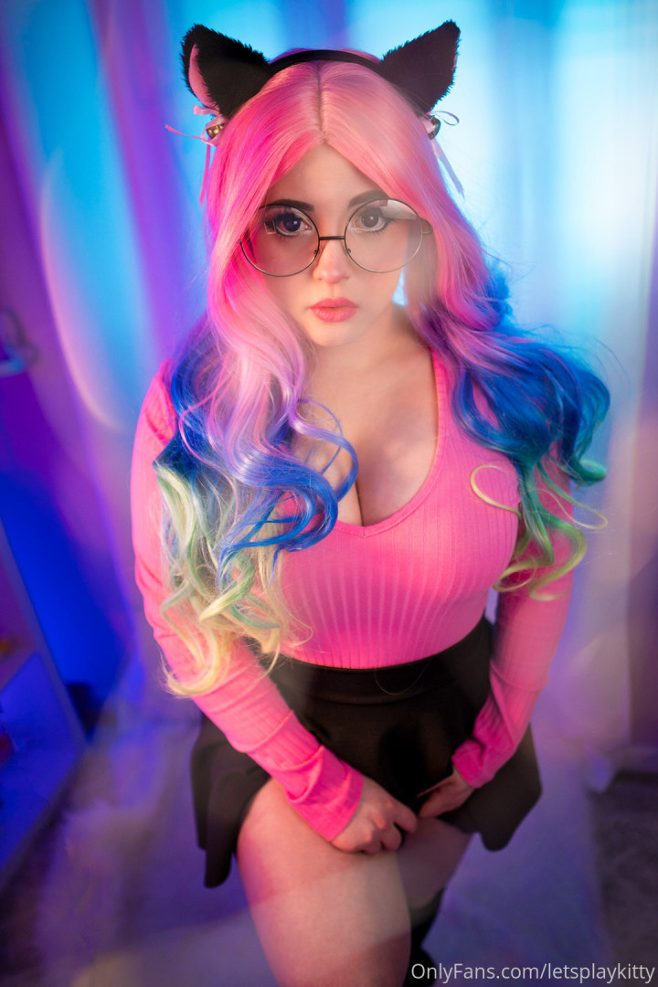 Photo by letsplaykitty published on October 15,2023 01:01:49 - BestThots
